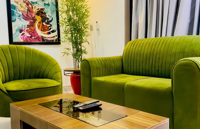 247 Luxury Apartment - Photo 26