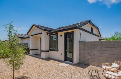 Serene 2BR Home with Premium Beds - Foto 57