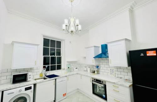 Flat 4 Marine Parade House, 1 East Cliff- Next to Dover Port, White Cliffs, Beach, Castle - Foto 5
