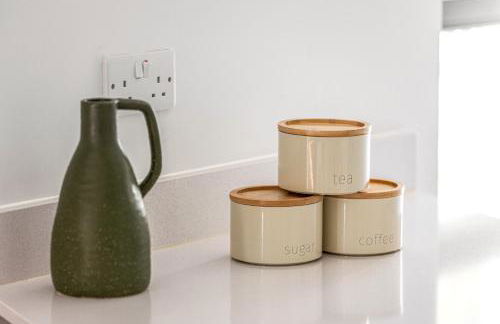 Luxury 3BR Apt Sleeps 10, Wembley & Park Views - Photo 5