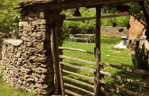 La Pegatera Masia rodeada de bosque ideal para desconectar - Photo 28