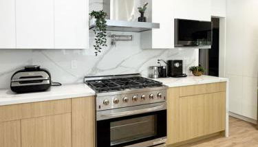 Bright and Chic 3BR-3BA by Century City - FH-BV - Foto 4, stove, dishwasher, toaster