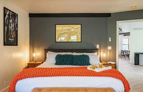 Secluded Mtn Top Family Haven w/Views Spa & Arcade - Photo 32