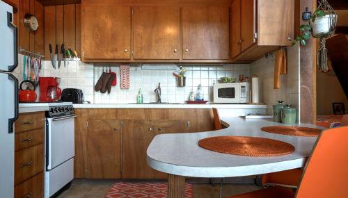 Charming A Frame Nestled Amidst Trees in Otter Rock, Oregon - Foto 5