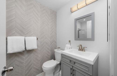 Stylish Studio with Big Patio - Foto 12