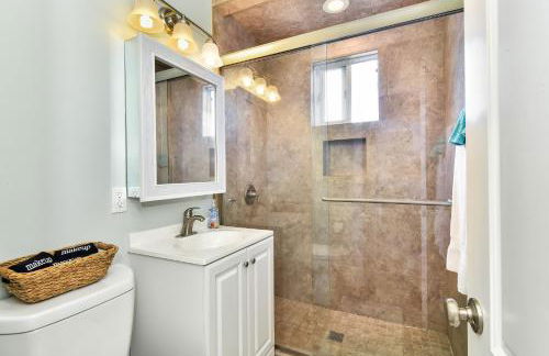 Oceanfront Back Home with View of the Sea - Photo 26