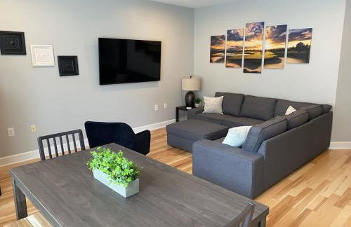 3BR Downtown with Private Garage-Walk to Mass Ave-Family Friendly - Foto 3