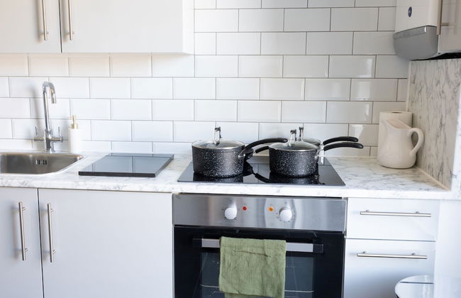 Spacious 2 Bed Apt Sleeps 5 Relocation Kent - Foto 10