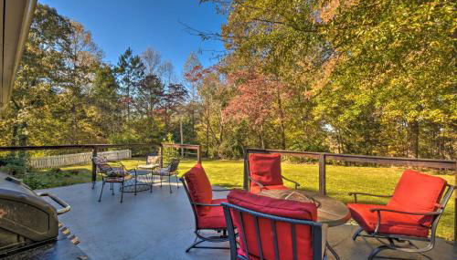 Mod Stable House on 10 Acres, Walk to Lake! - Foto 3