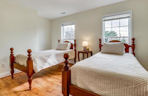 Walk to Dtwn and Campus! Spacious Hampton Home - Foto 24