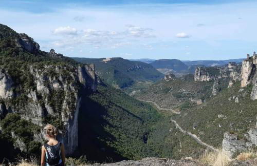 Logement Cozzy avec vue sur la vallée et Jacuzzi - Foto 12