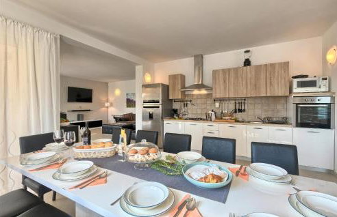 Cozy Home In Naselje Muzini With Sauna - Foto 5