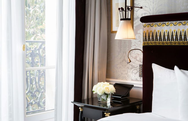 La Reserve Paris Hotel and Spa - Photo 28