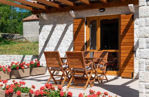 Stone house with pool and yard - Villa Histra - Foto 17