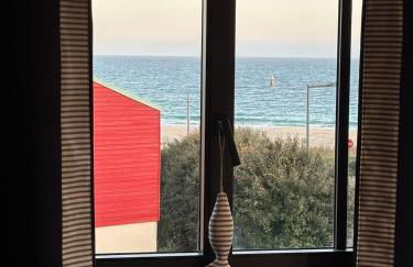 Ti an Aod Beachfront Stone Cottage Sleeps 10 OI Collection Rentals - Foto 29