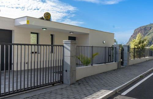 Villa La Perla by LovelyStay - Photo 59