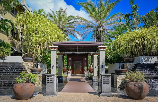 Poolside Paradise Cairns - 9 Pools BBQ Gym - Foto 15