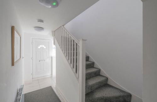 Designer 1BR I Work-From-Home Ready I Fast Wi-Fi - Foto 38