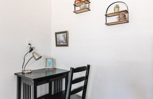 Longhorn Home with King Bed & Rain Showers Walk to DT Activities, Lake & Eateries - Foto 27