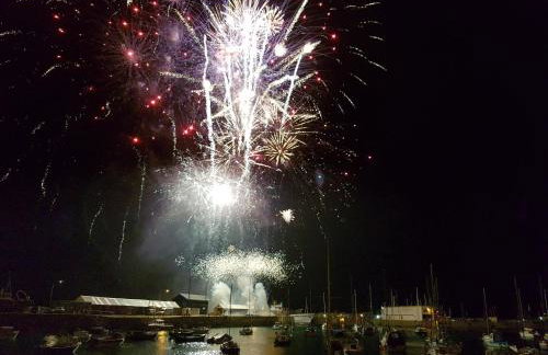 Central Penzance, Modern stylish home, Near Seafront with Gated parking - Photo 35