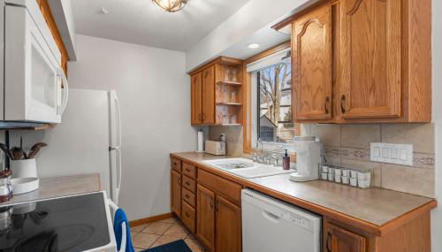 The Nicollet Nook Unit 2 - Photo 2