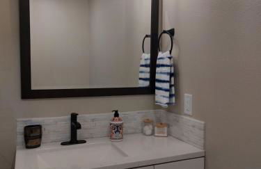 2 bdrm, Walking distance to all - Foto 7