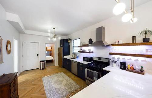 Chi-Town Hideout #1 - Near Metra - Foto 17