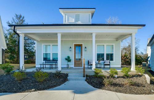 Lake Greenwood Access Modern Escape with Patio! - Foto 1