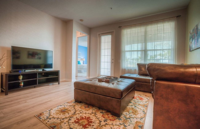 Beautiful LAKEVIEW Deluxe Condo Near Theme Parks - Foto 19