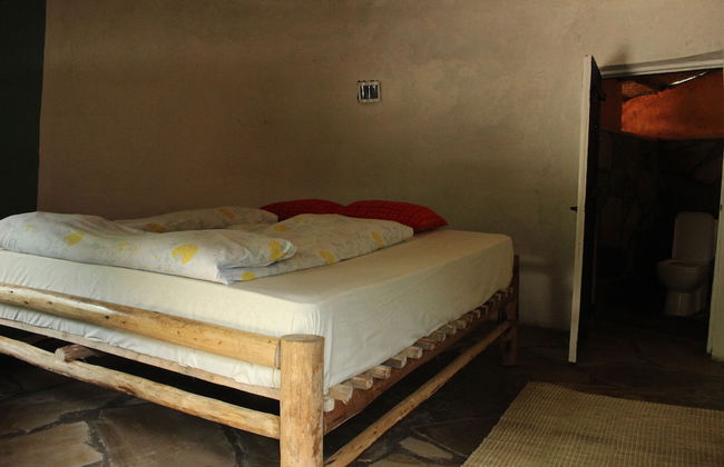 Red Rocks Rwanda - Campsite & Guesthouse - Photo 4