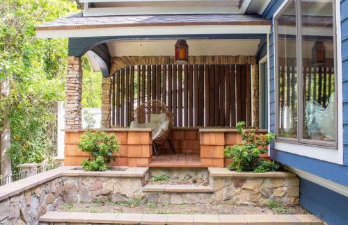 Creekside Haven with Dock & Scenic Views - Foto 28