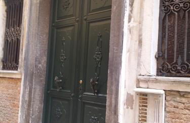 Elegant apartment with LIFT in historical 1600 Palace, a few min walk from San Marco Square - Foto 52