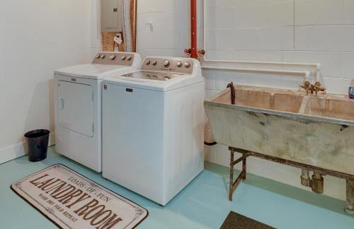 Walk to Beach Lake Michigan Getaway! - Foto 24