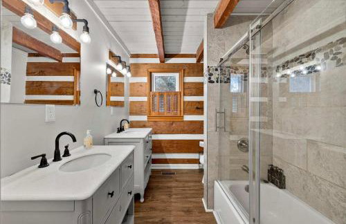 Riverfront w Hot Tub Game Room Fire Pit & More - Foto 27