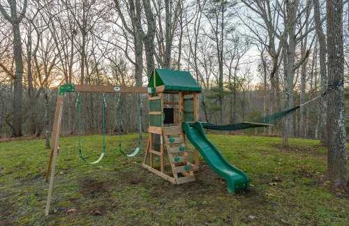 6-Bed Family Retreat Hot Tub Game Room Playground - Foto 9