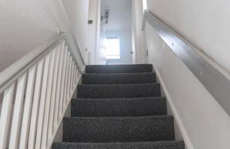 Luxe Cosy&Spacious 2 Bed House - Super Fast Wi-Fi & Private Parking Near GLO Airport & Cheltenham Racecourse - Foto 9