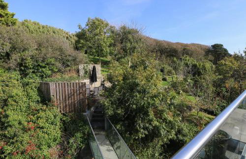 The Upper Deck - Photo 30