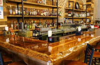 Stay, Play and Pass Go at the Monopoly Penthouse! - Foto 48