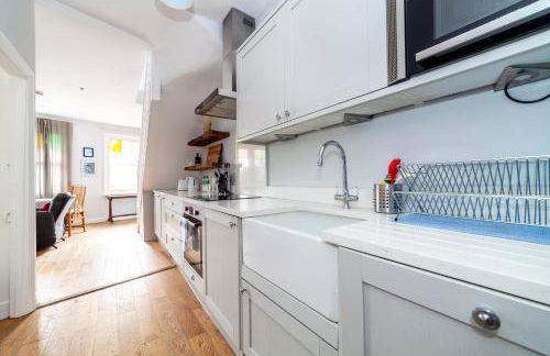 Stylish 3 BDR apartment wfree parking and garden - Foto 16