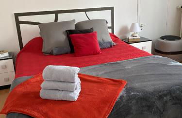 LES JARDINS DE MA-MANS Maison cosy centre Le Mans PARKING privé gratuit - Photo 35