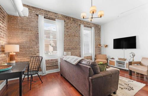 Downtown Loft- Steps away from Plant Riverside! - Foto 3