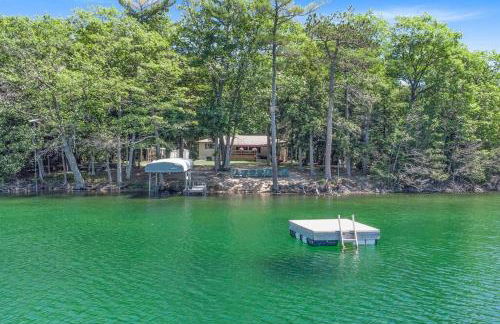 Lakeside Getaway with Hot Tub - Foto 27