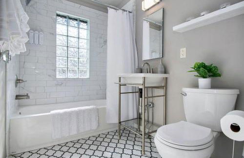 Elegant 3BR Oasis in Dundee Close to Downtown - Foto 28