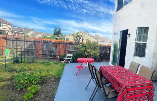 New - Spacious, Comfortable 5 Beds 3 Baths House - Foto 16