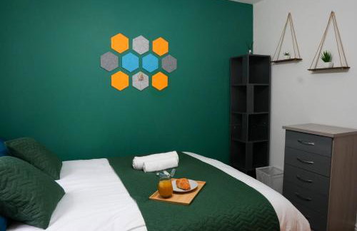 Whole 2-Bed Apartment - Contractors, Professionals, ULEZ Free, Free Parking, B'ham City 10mins - Foto 11