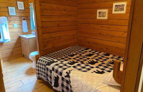 Poolside Rustic Cabin with Amazing Views - Foto 4