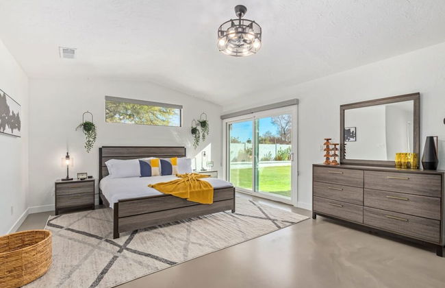 5BR Resort-style Oasis 2 Primary s Cabana Gameroom - Photo 24