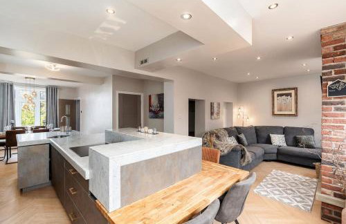 Large Modern Detached House - Foto 15