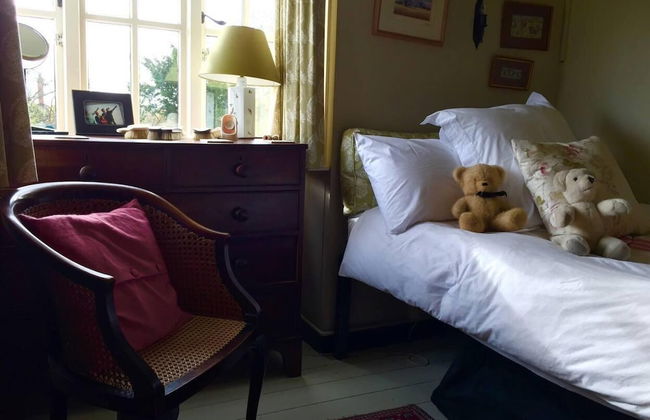 Lovely 4-bed House in Village of Sandhurst - Foto 10