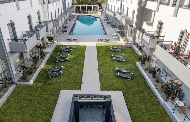 Sunrise Village Hotel - Photo 48